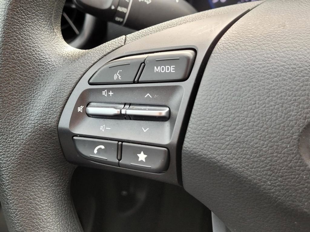 Used 2023 Hyundai Kona SEL w/ Cargo Package image 31