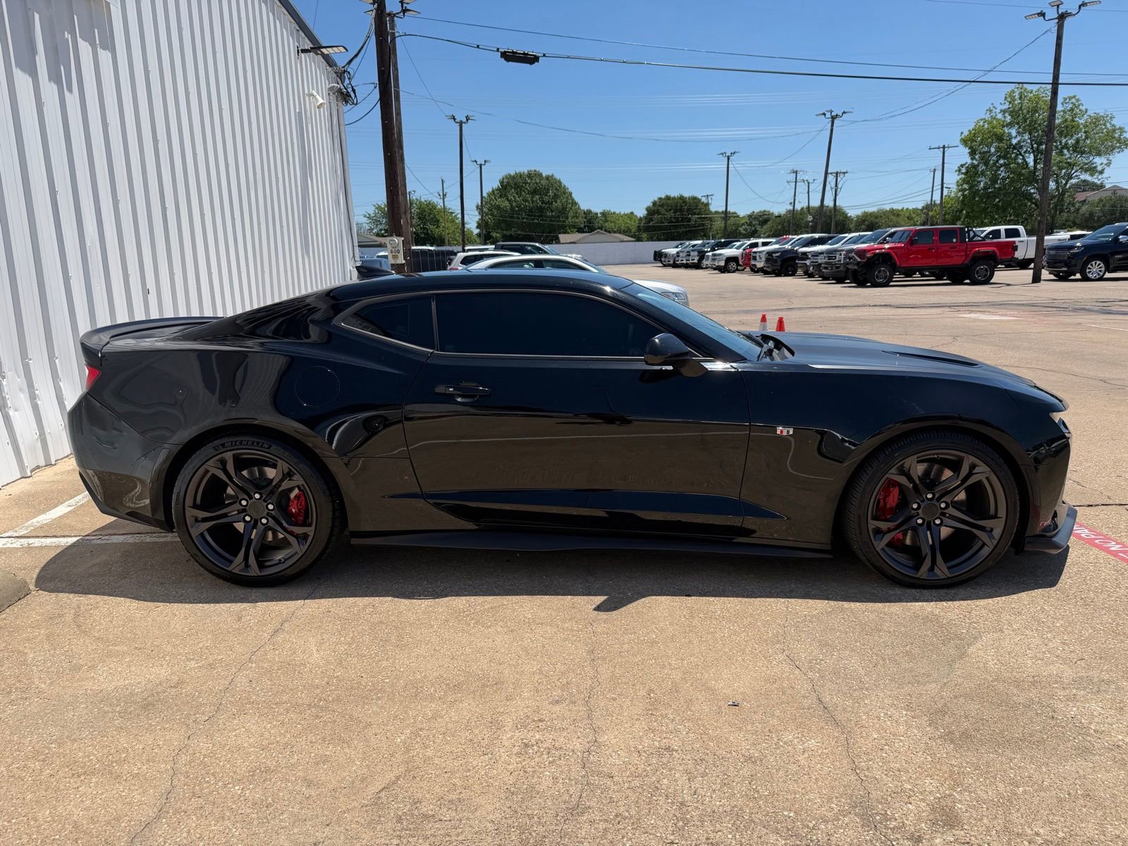 Used 2018 Chevrolet Camaro SS RWD image 23