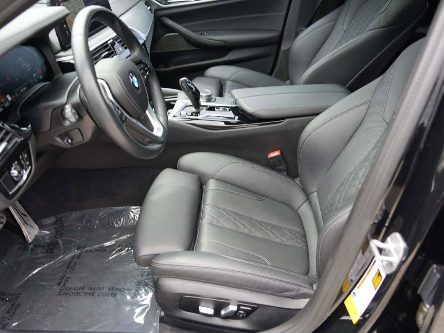 Used 2022 BMW 530i w/ Premium Package RWD image 14