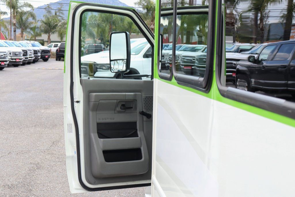Used 2015 Ford E-450 and Econoline 450 Super Duty w/ Shuttle Bus Prep Package image 16