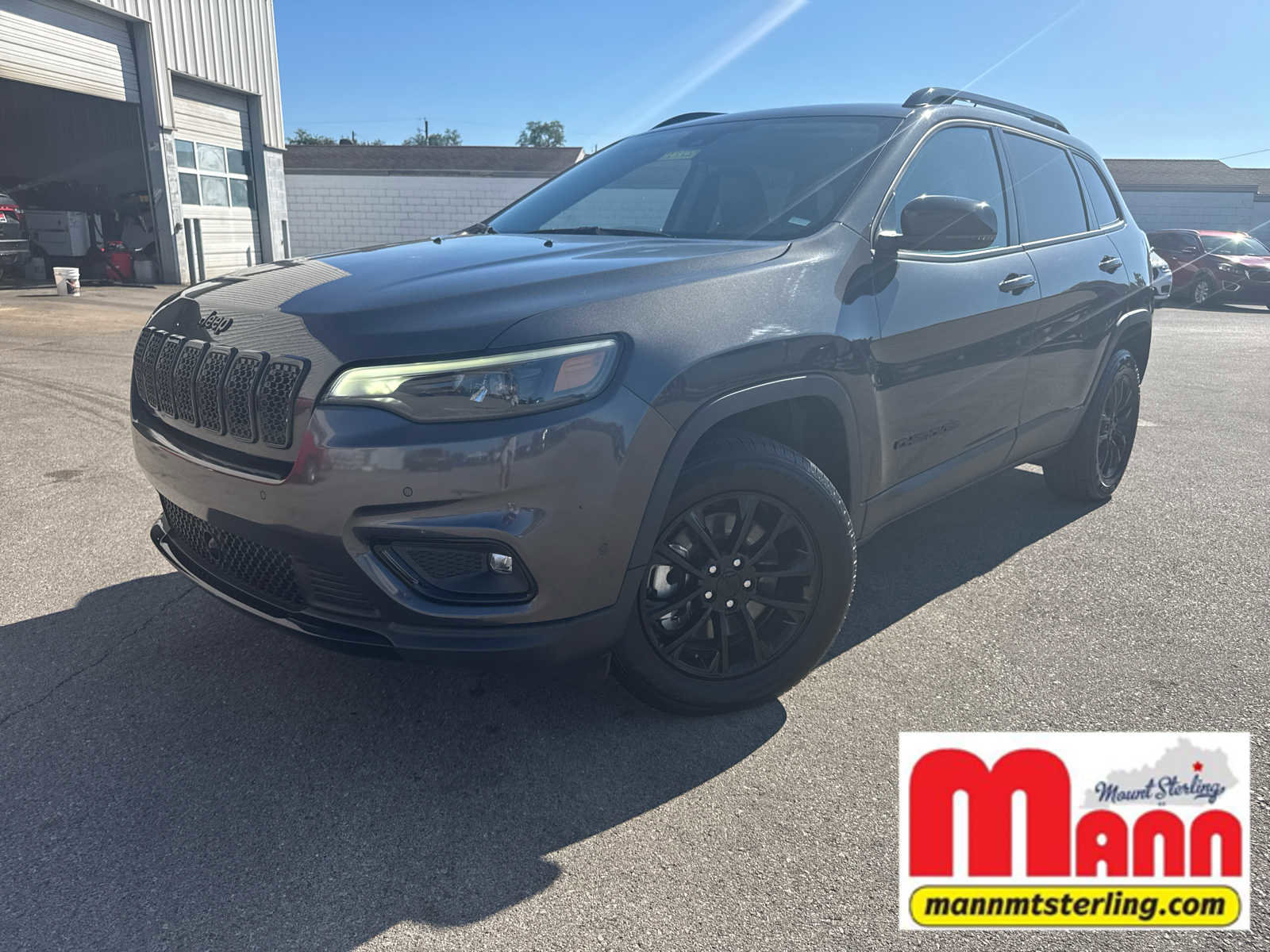 Used 2023 Jeep Cherokee Altitude Lux