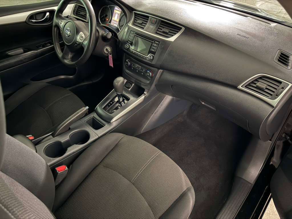 Used 2018 Nissan Sentra S w/ Appearance Package image 7