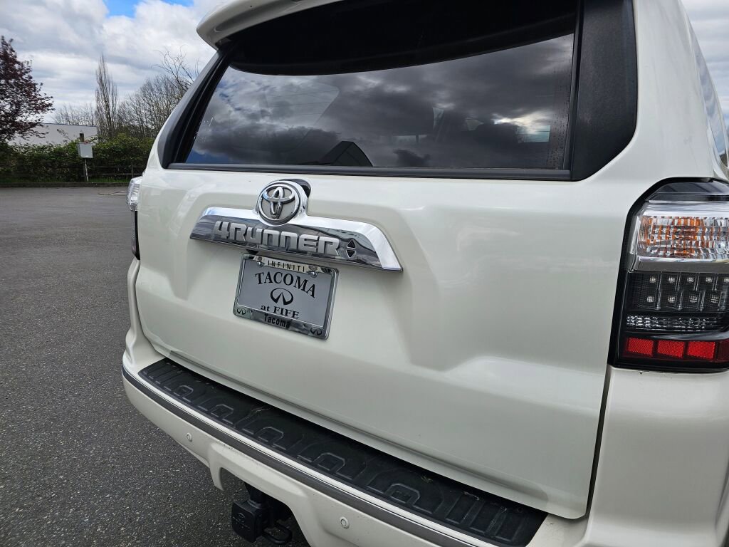 Used 2019 Toyota 4Runner Limited AWD/4WD image 17