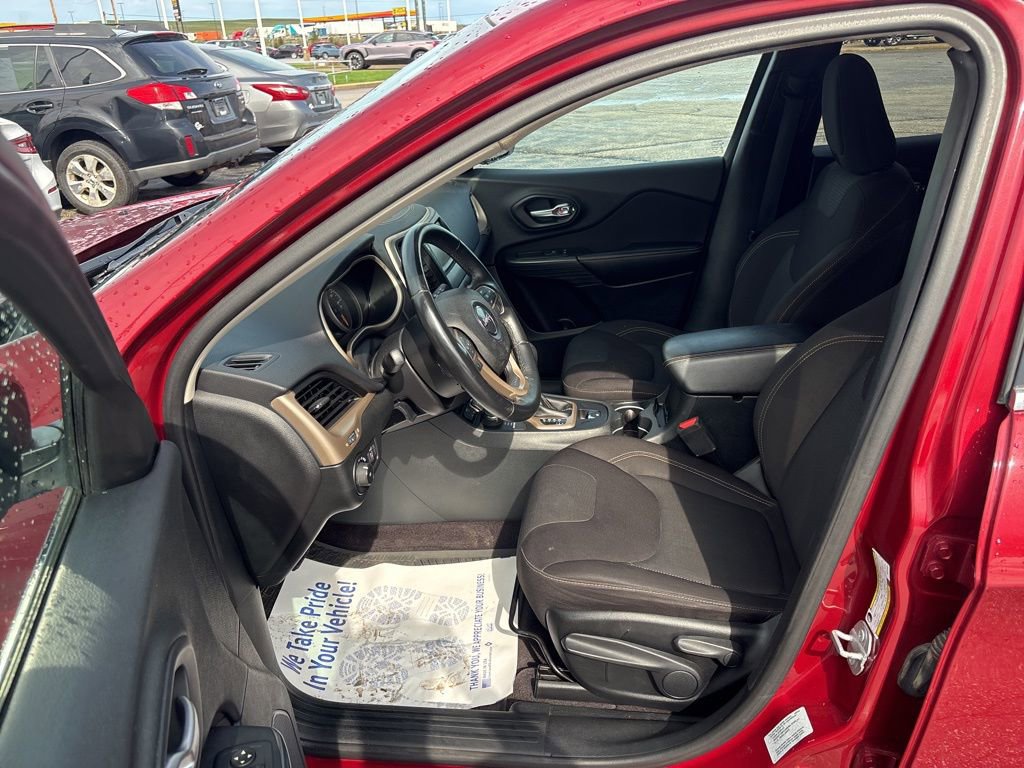 Used 2016 Jeep Cherokee Latitude image 20