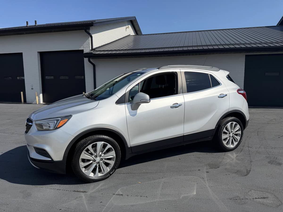 Used 2019 Buick Encore Preferred FWD image 2