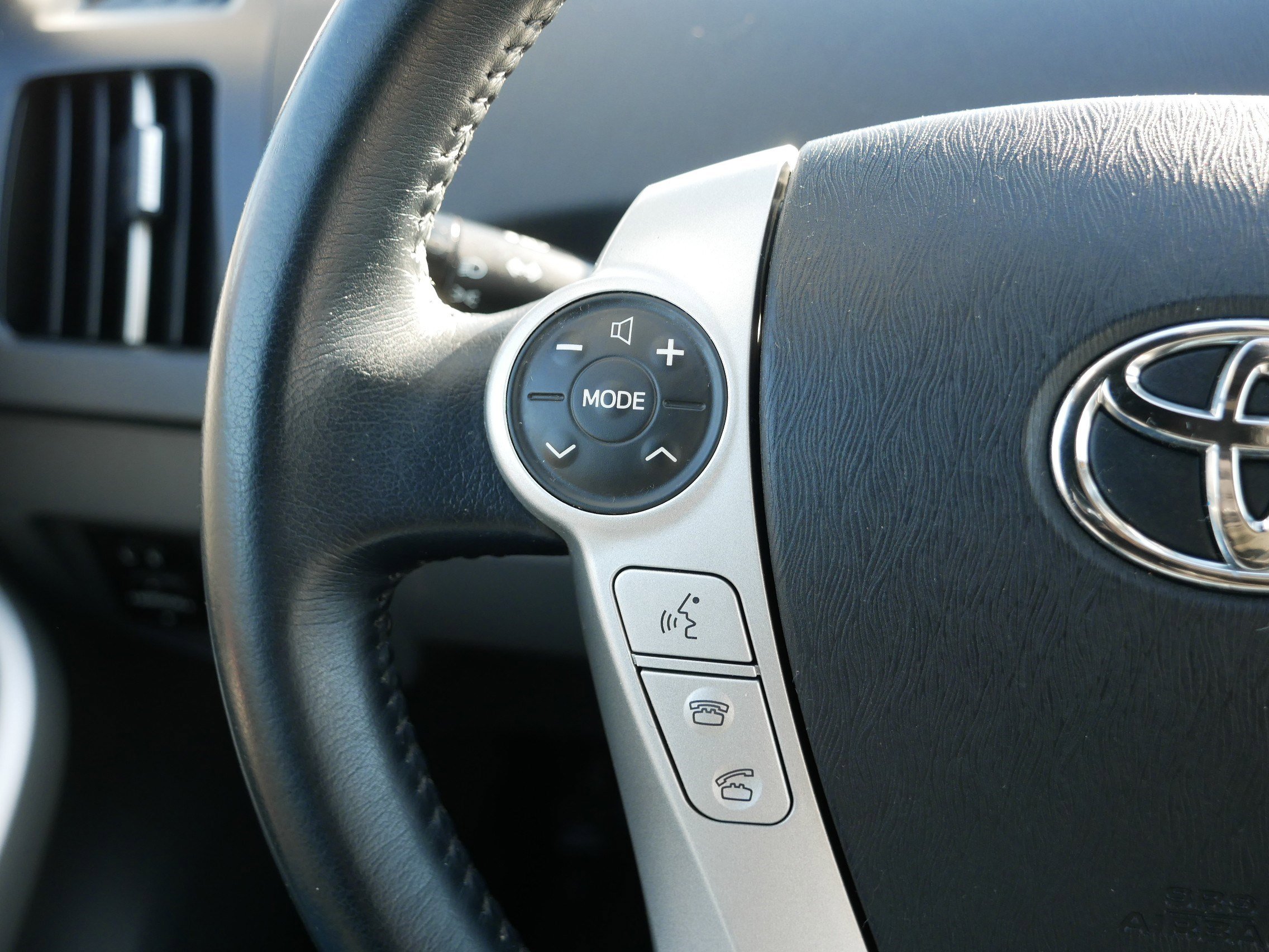 Used 2010 Toyota Prius Five image 30