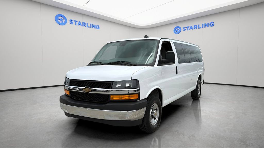 Certified 2025 Chevrolet Express 3500 LT w/ LT Preferred Equipment Group RWD image 16