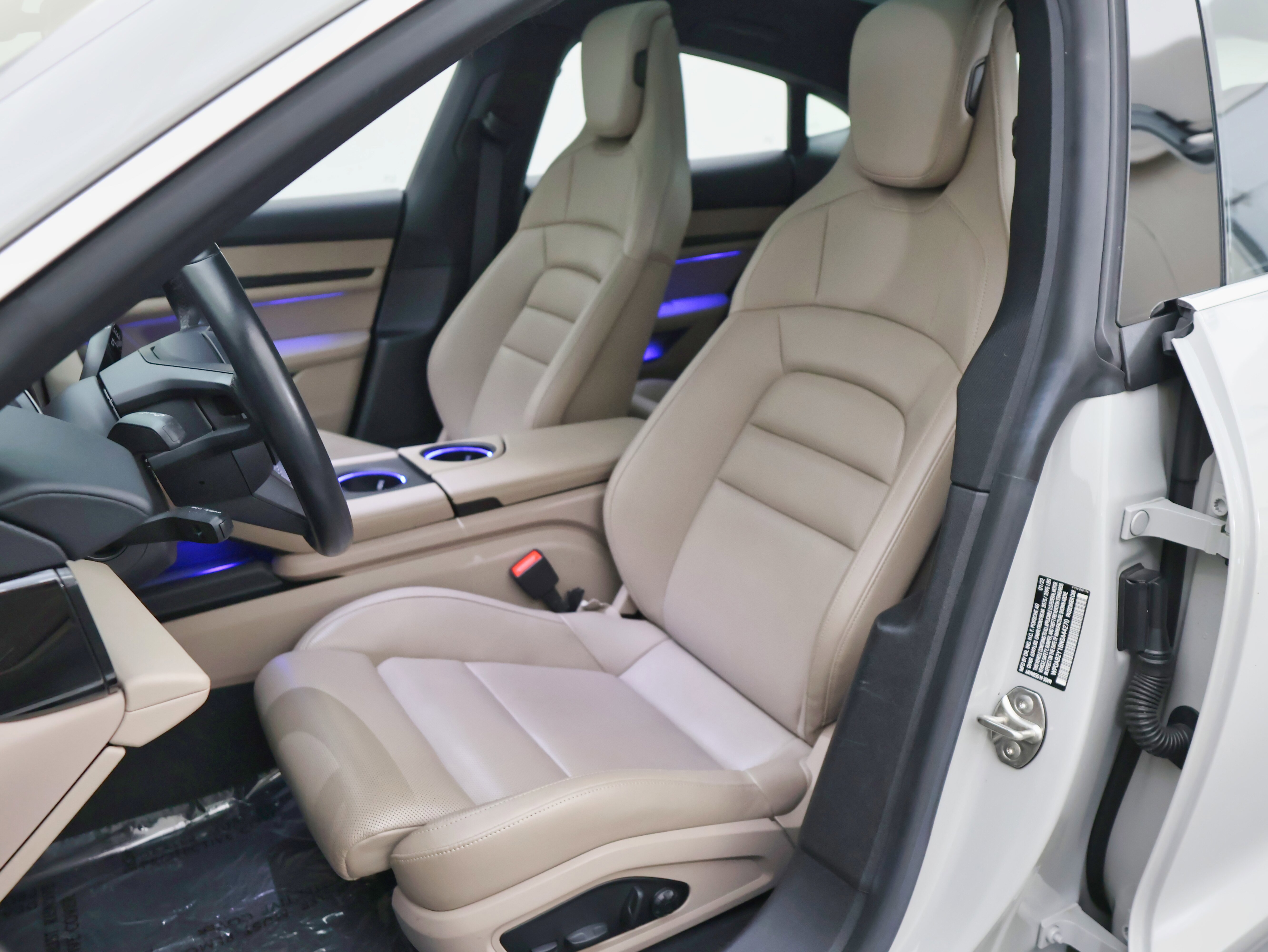 Used 2022 Porsche Taycan 4S image 18