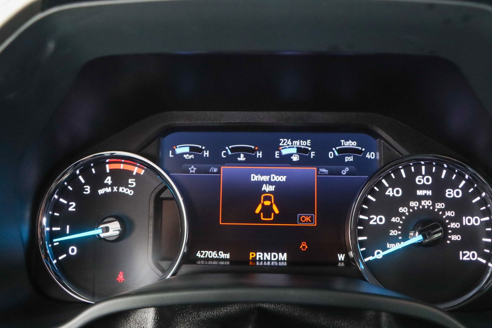 Used 2022 Ford F250 Lariat w/ Black Appearance Pkg image 16