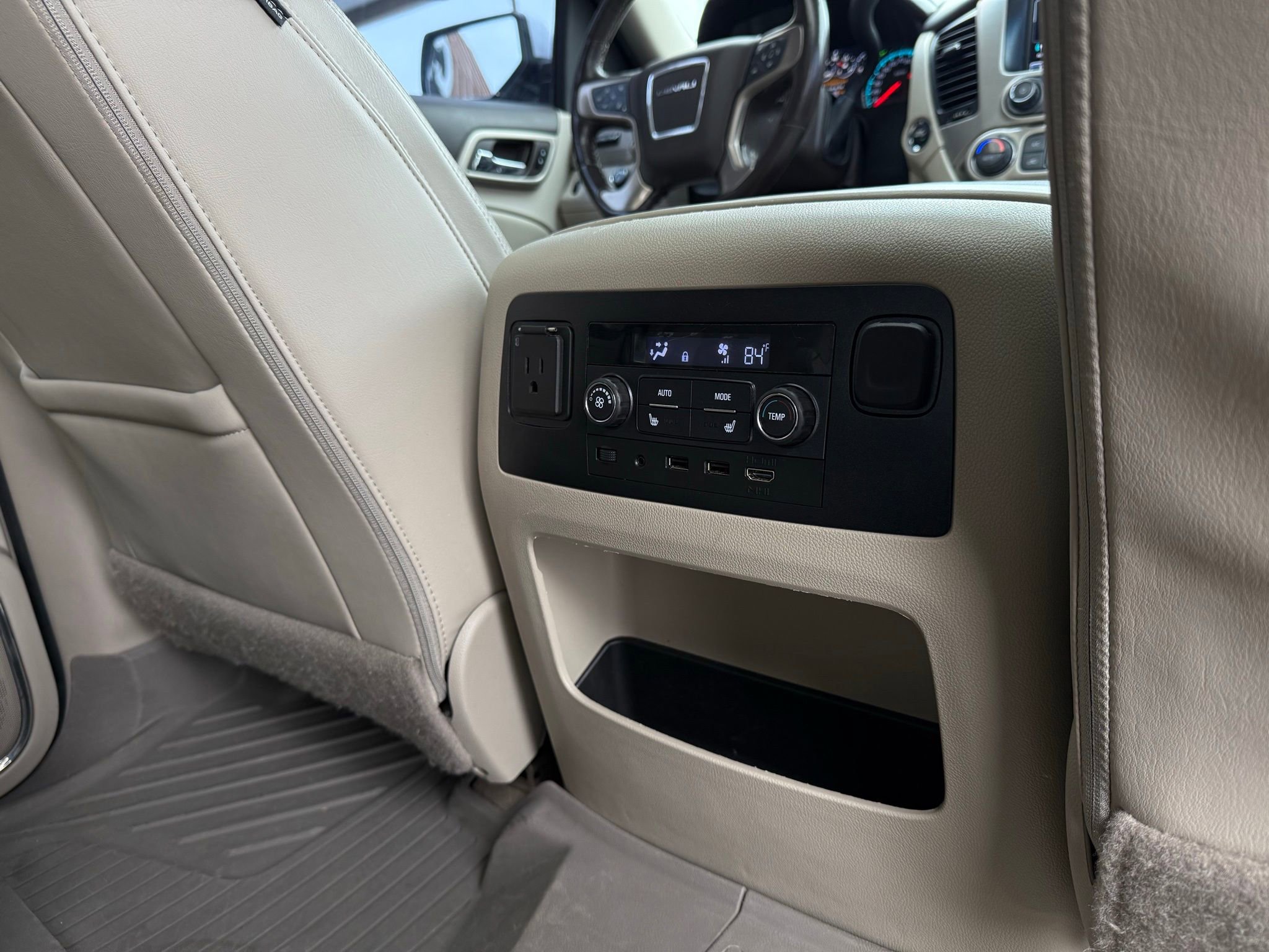 Used 2019 GMC Yukon Denali image 26