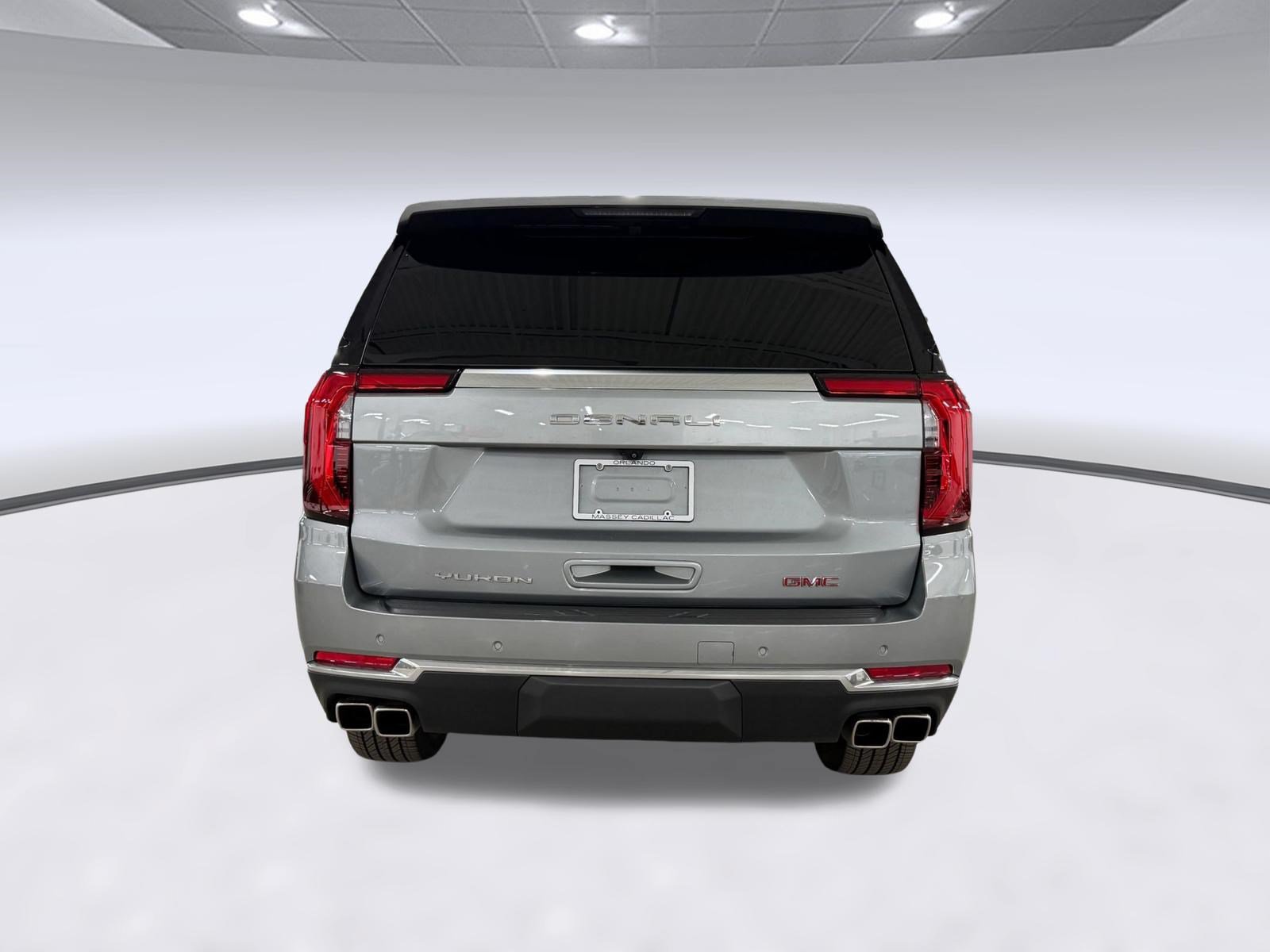 Used 2025 GMC Yukon XL Denali AWD/4WD image 10