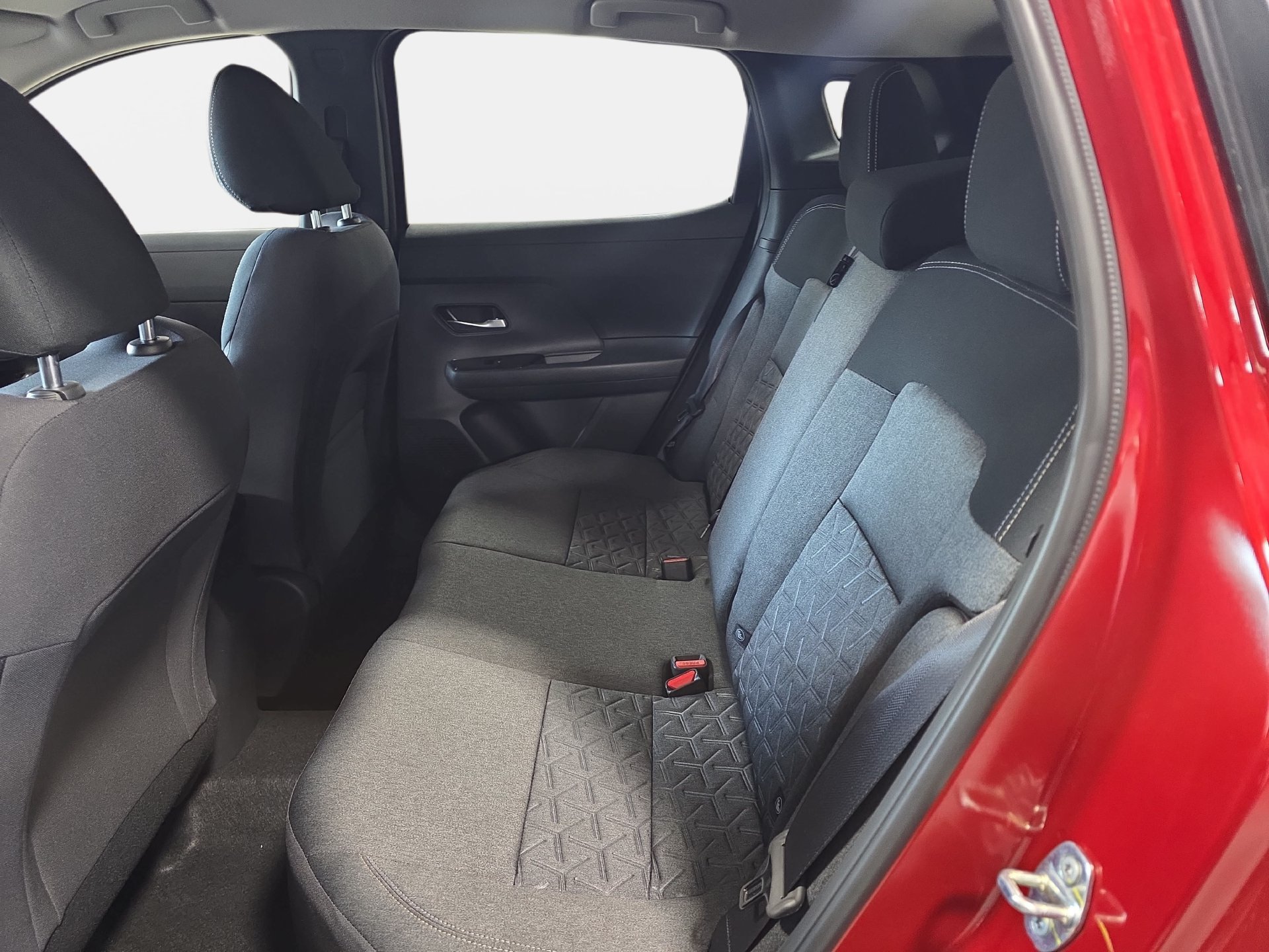 New 2027 Nissan Kicks SV w/ Cold Weather Package FWD image 13