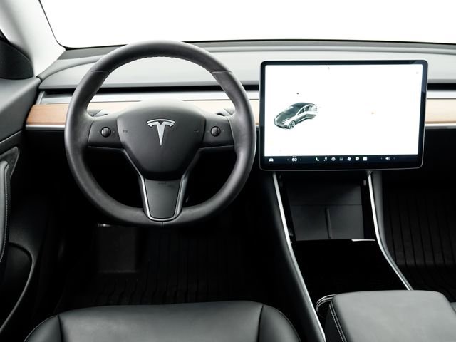 Used 2020 Tesla Model 3 Standard Range Plus image 13