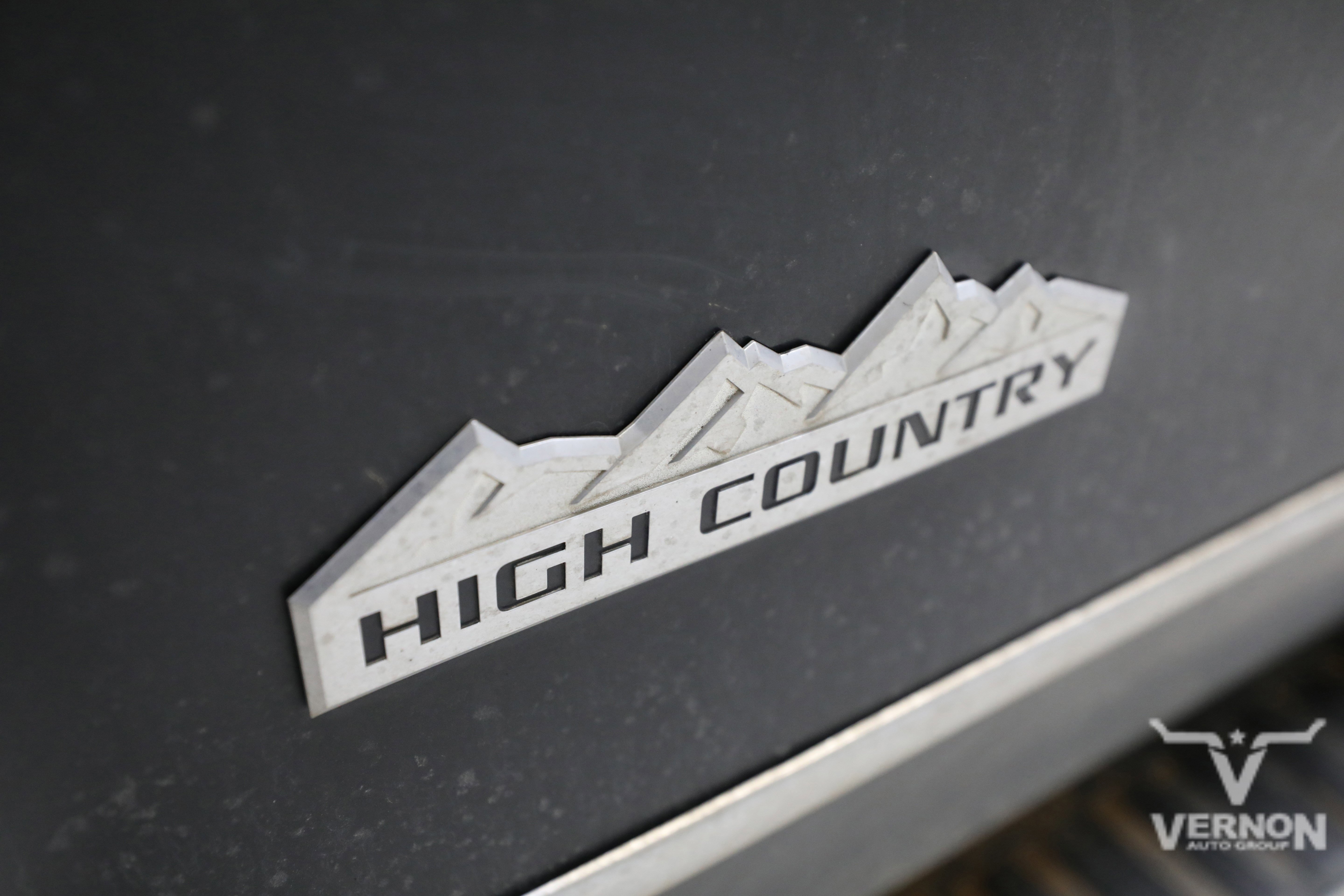 Used 2015 Chevrolet Silverado 1500 High Country image 11