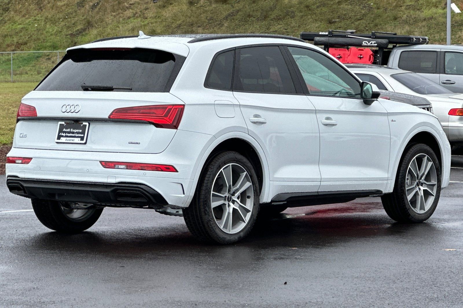 Used 2025 Audi Q5 2.0T Premium w/ Convenience Plus Package video 3