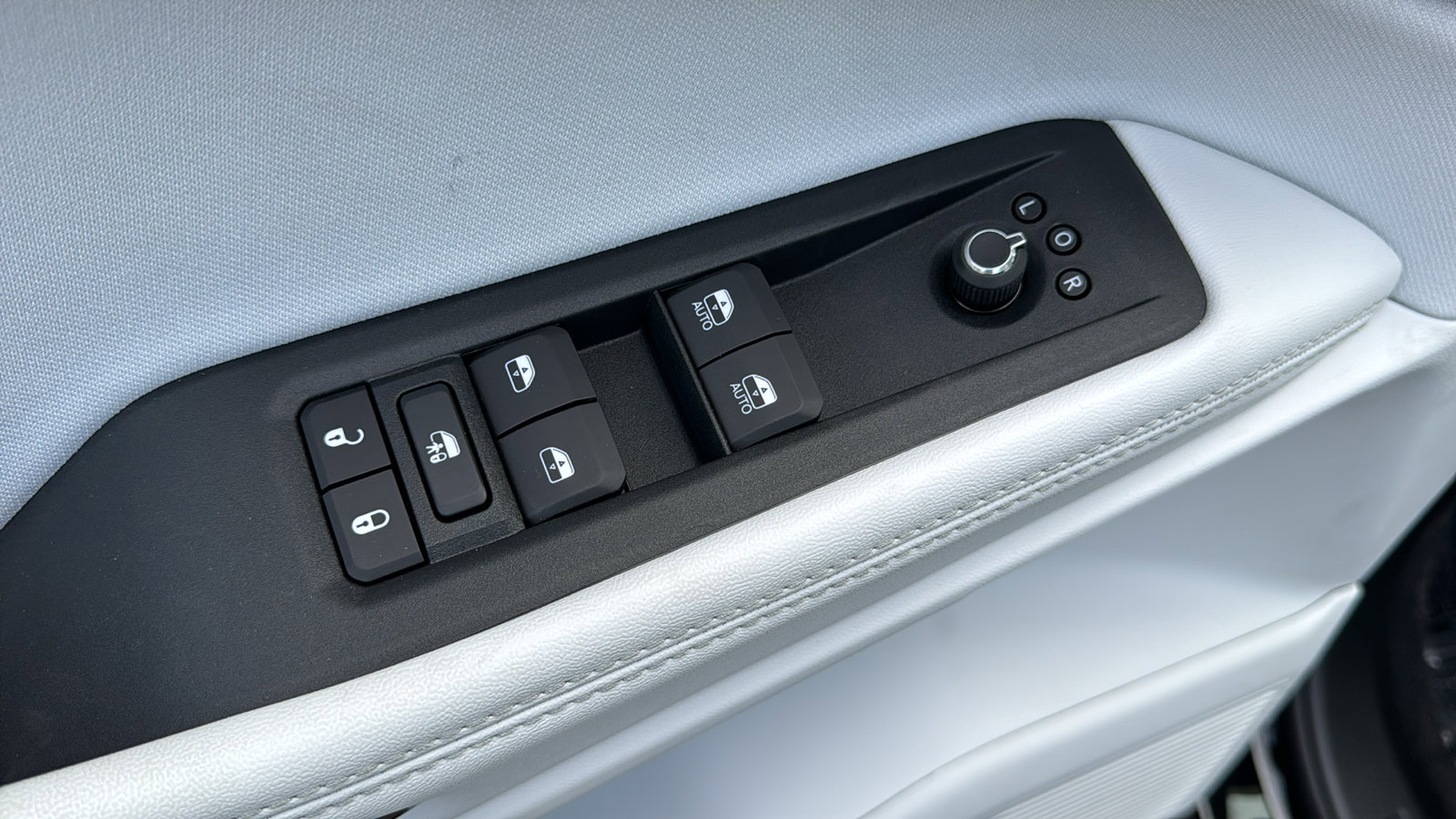 New 2026 Jeep Cherokee Laredo AWD/4WD image 11