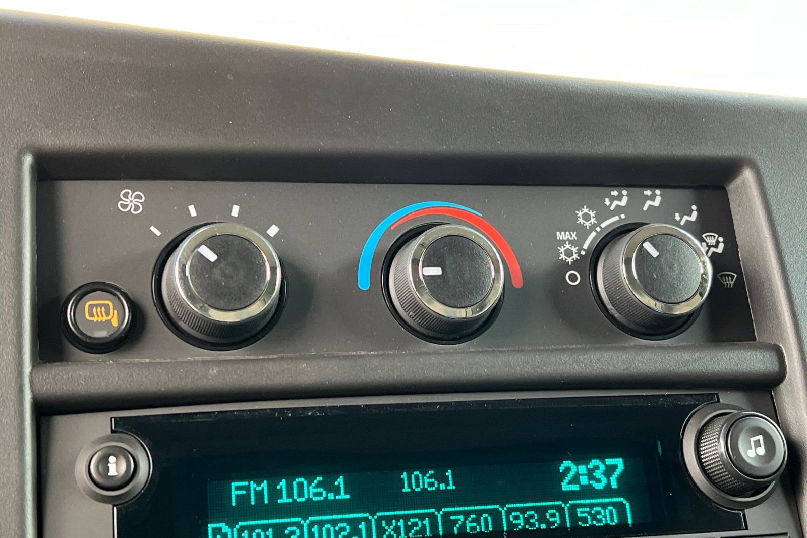 Used 2023 Chevrolet Express 3500 Extended w/ Driver Convenience Package image 19