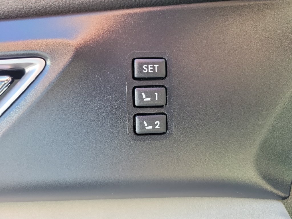 Used 2021 Subaru Ascent Limited w/ Technology Package AWD/4WD image 27