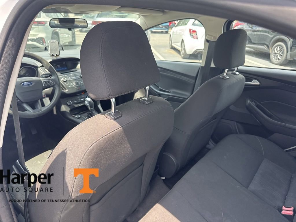 Used 2015 Ford Focus SE FWD image 11