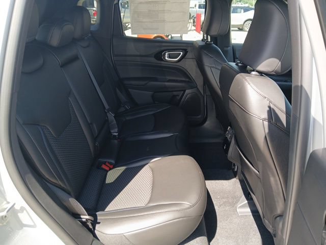New 2026 Jeep Compass Latitude AWD/4WD image 23