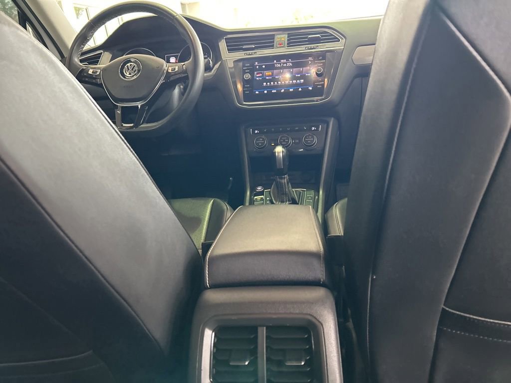 Used 2021 Volkswagen Tiguan SE image 24