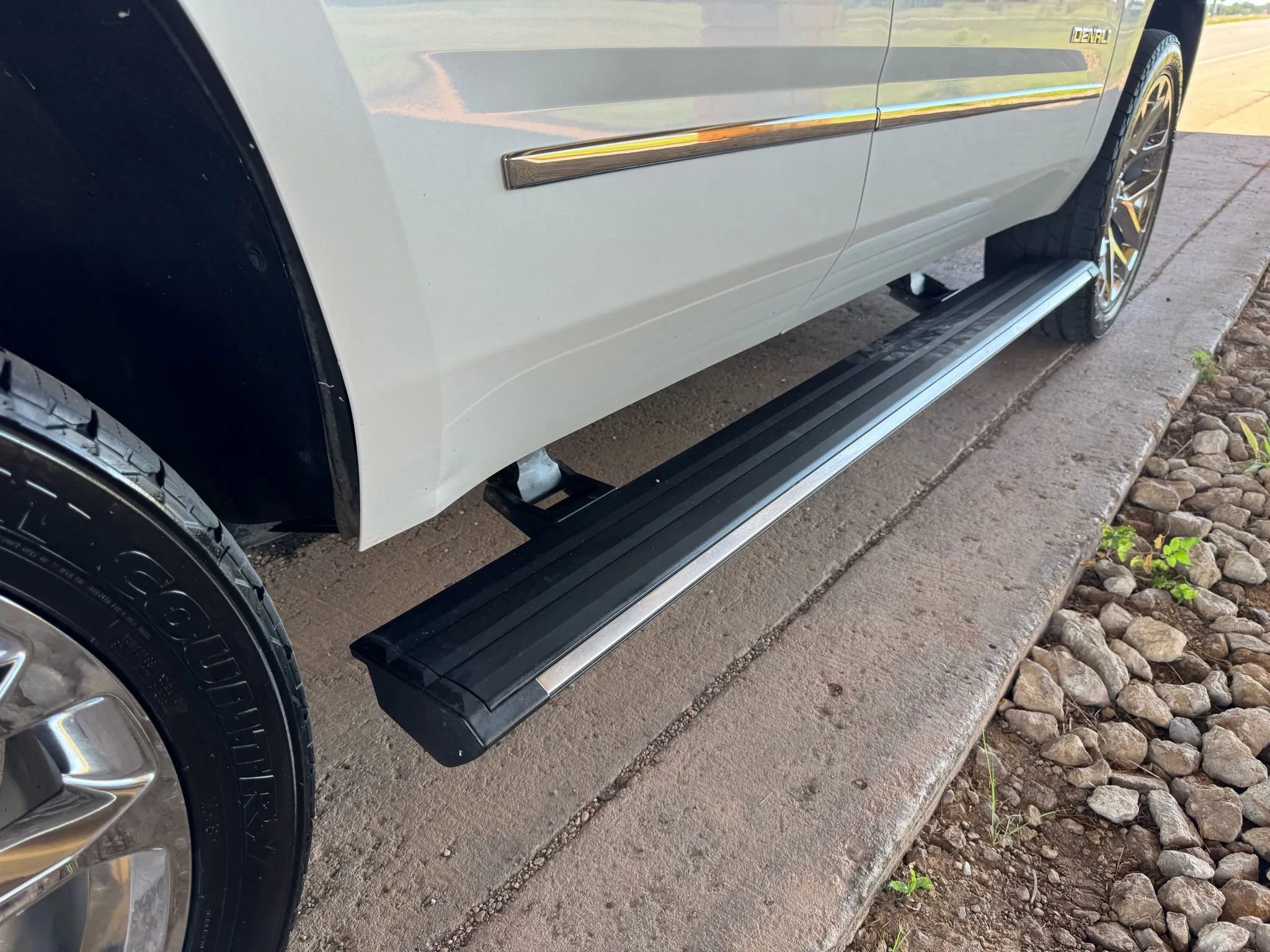 Used 2019 GMC Yukon Denali w/ Denali Ultimate Package image 26