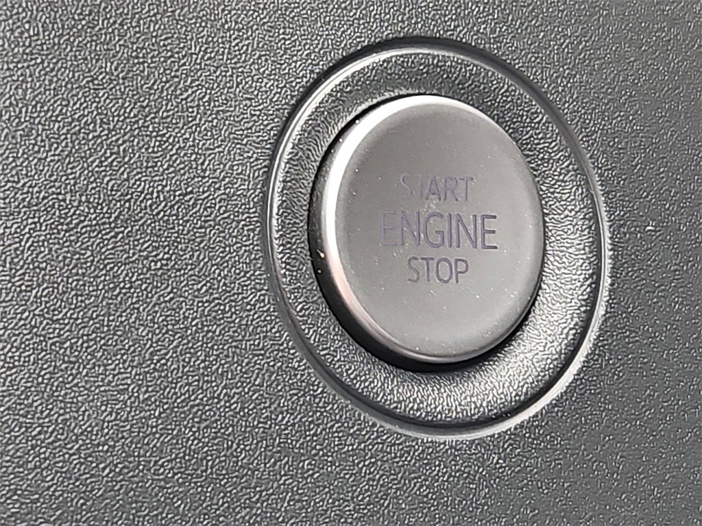 Used 2022 Volkswagen ID.4 Pro image 21