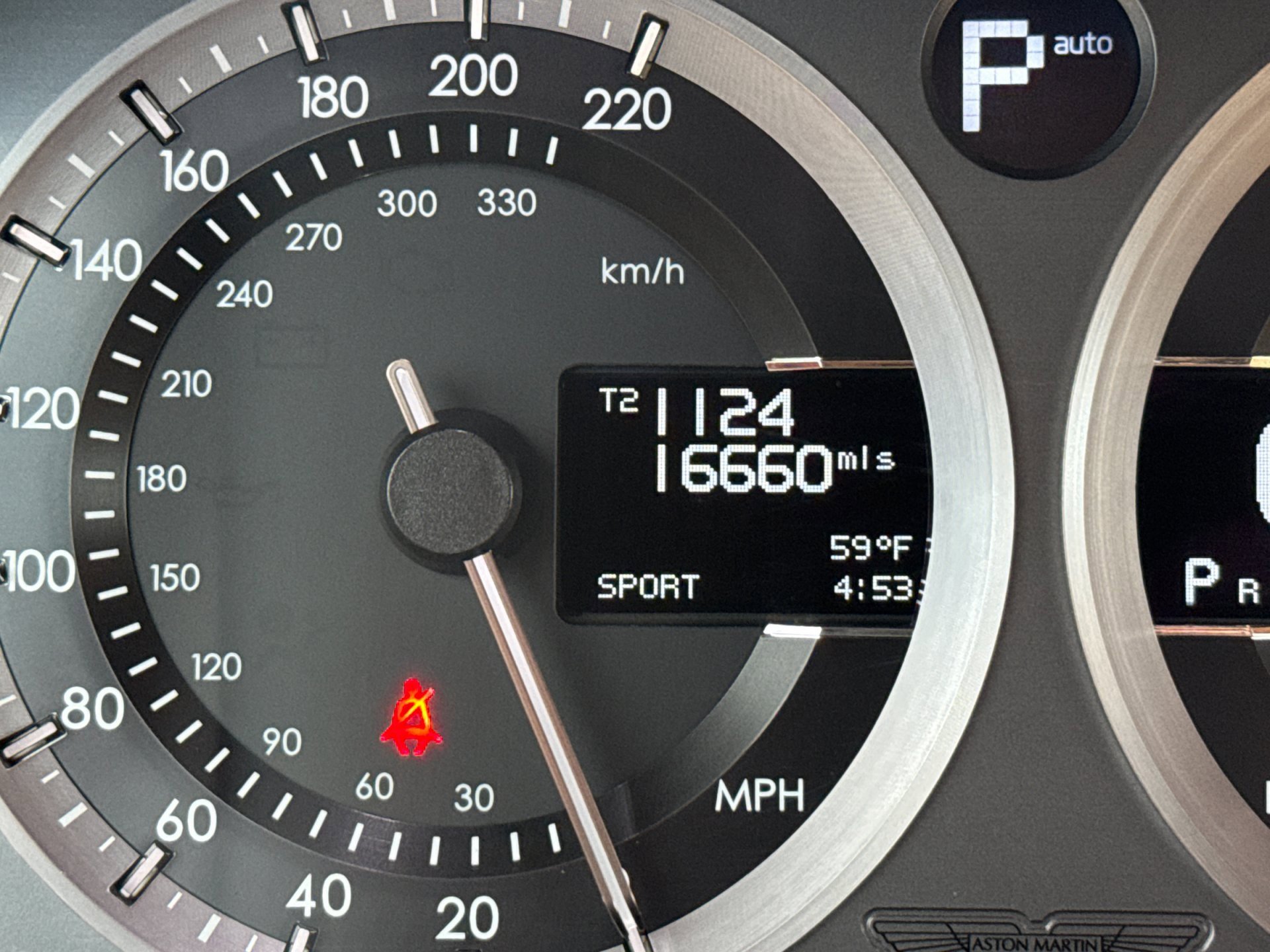 Used 2014 Aston Martin DB9 Volante image 22