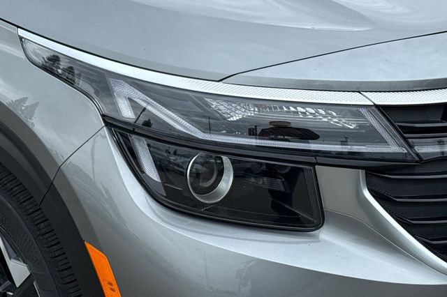 New 2026 Kia Seltos S FWD image 34