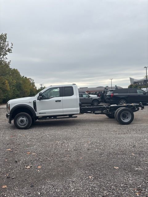 New 2026 Ford F450 XL w/ XL Chrome Package image 6