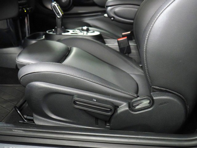 Used 2024 MINI Cooper SE image 47