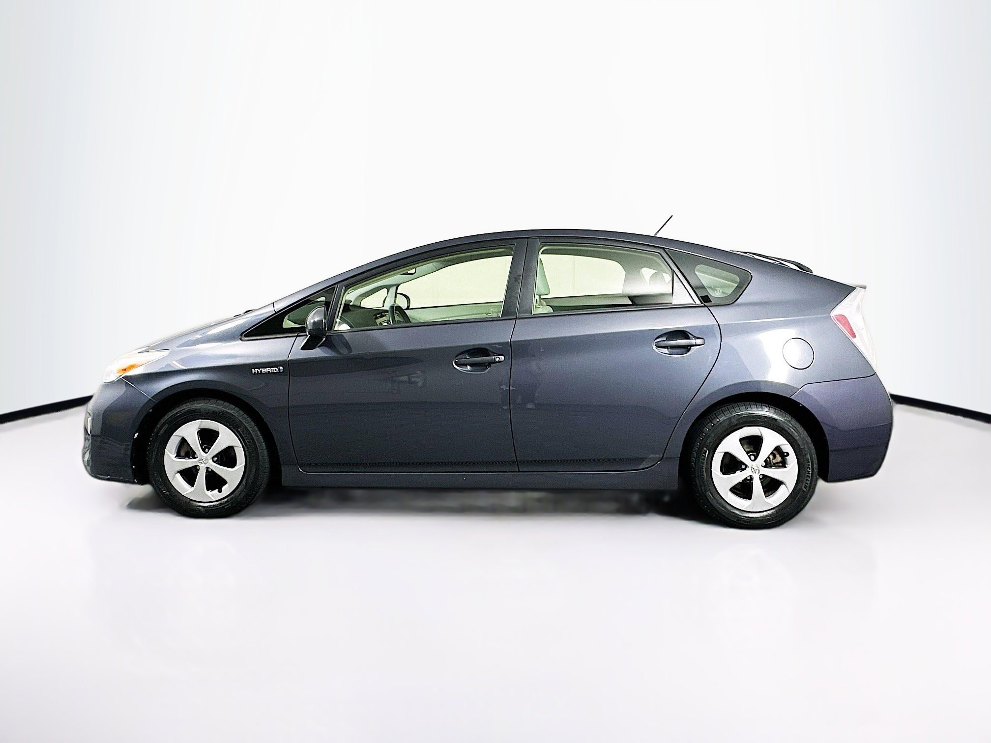 Used 2012 Toyota Prius Four FWD image 4