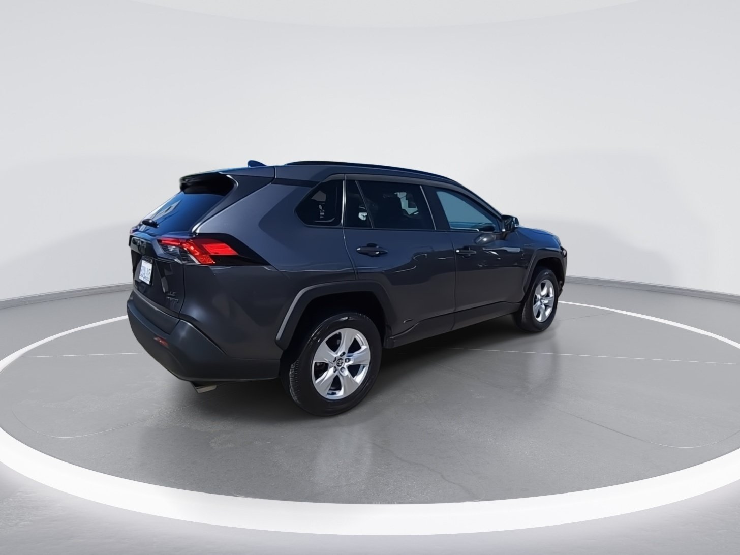 Used 2021 Toyota RAV4 LE AWD/4WD image 8