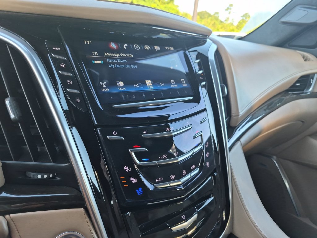 Used 2020 Cadillac Escalade ESV Platinum AWD/4WD image 18