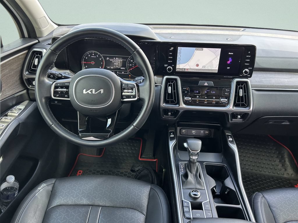 Used 2023 Kia Sorento EX w/ Panoramic Sunroof Package FWD image 19