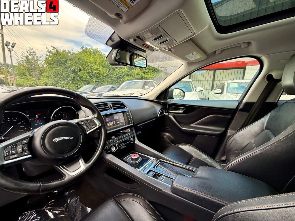 Used 2018 Jaguar F-PACE Prestige AWD/4WD image 15