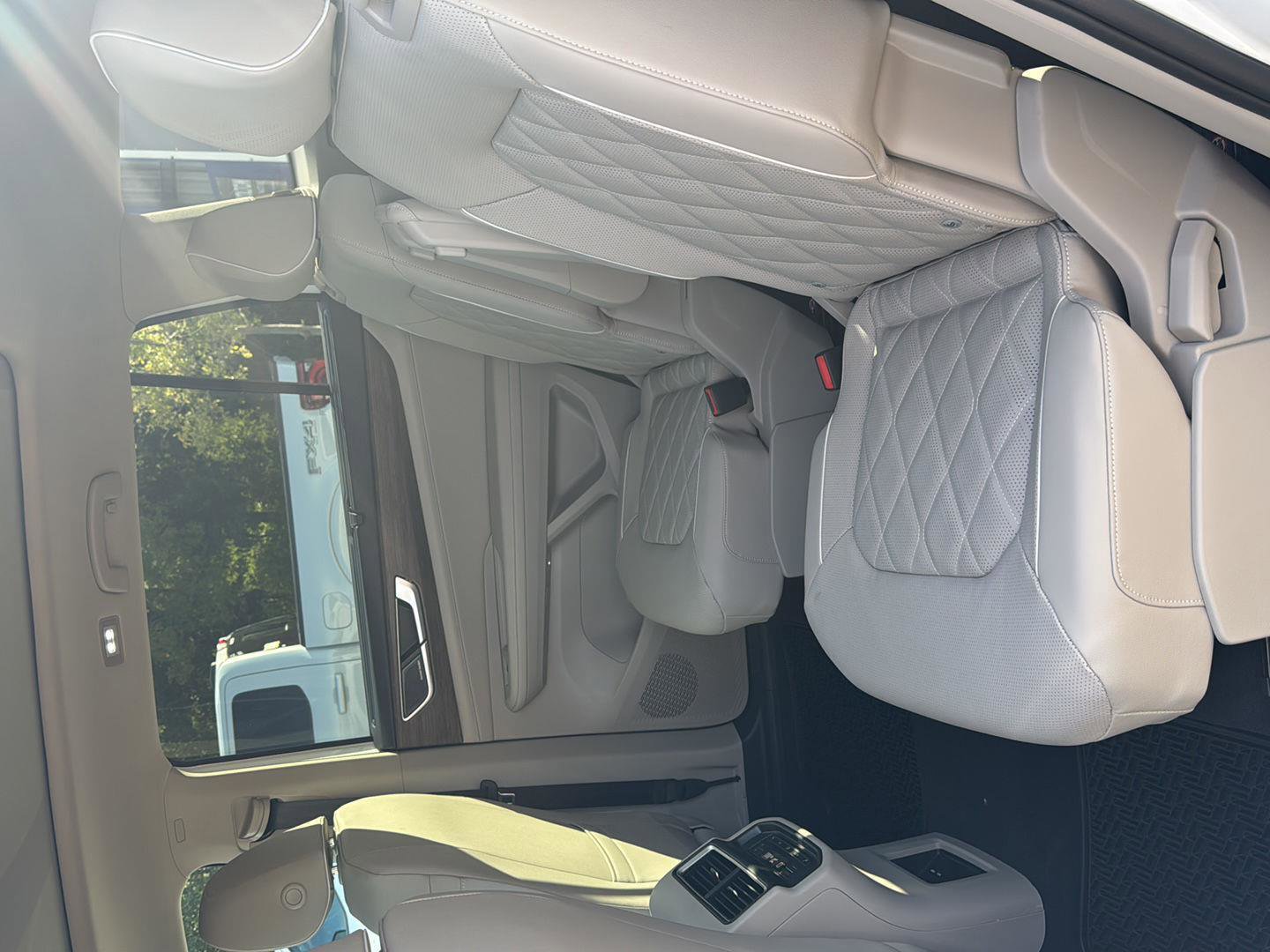 New 2026 Volkswagen Atlas SEL Premium R-Line image 19