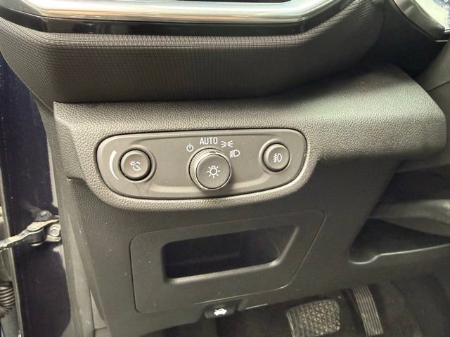 Used 2021 Chevrolet TrailBlazer LT w/ Convenience Package image 11