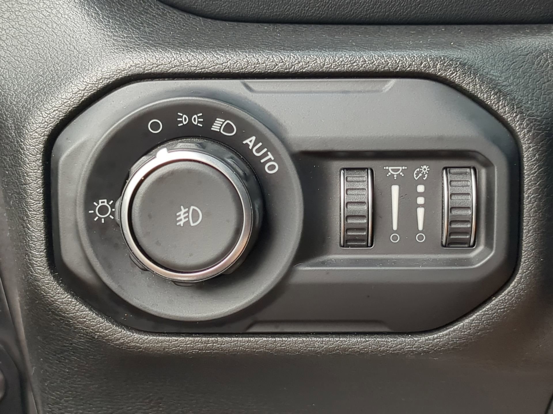 Used 2021 Jeep Wrangler Unlimited Sahara image 56