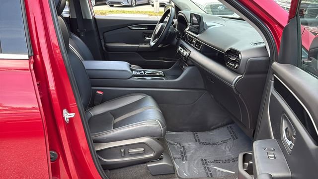 Used 2023 Honda Pilot Touring image 13