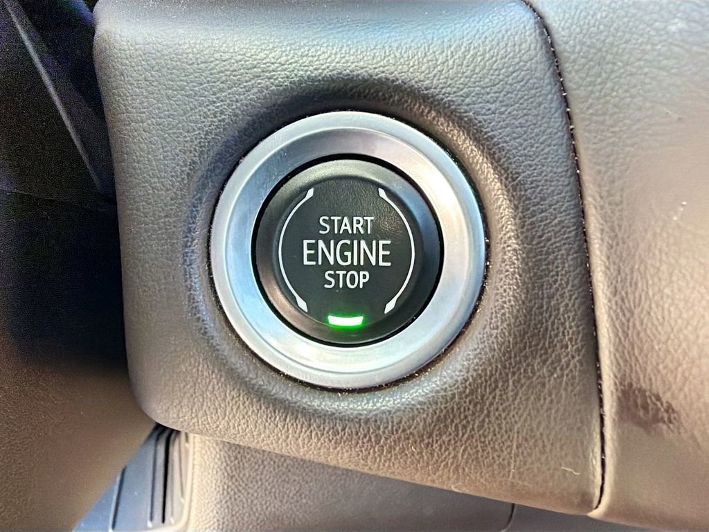 Used 2021 Chevrolet Tahoe Z71 image 38