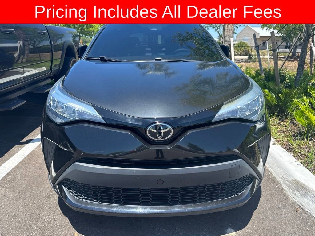 Used 2022 Toyota C-HR XLE FWD image 2
