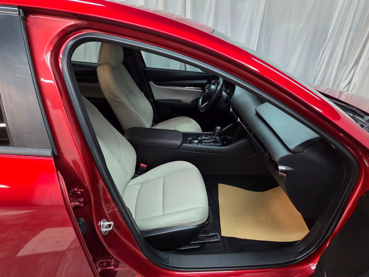 Used 2021 MAZDA MAZDA3 s image 14