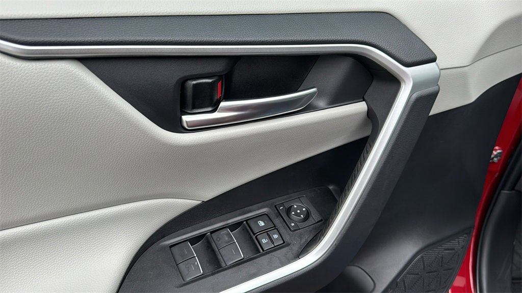 New 2025 Toyota RAV4 XLE Premium image 15