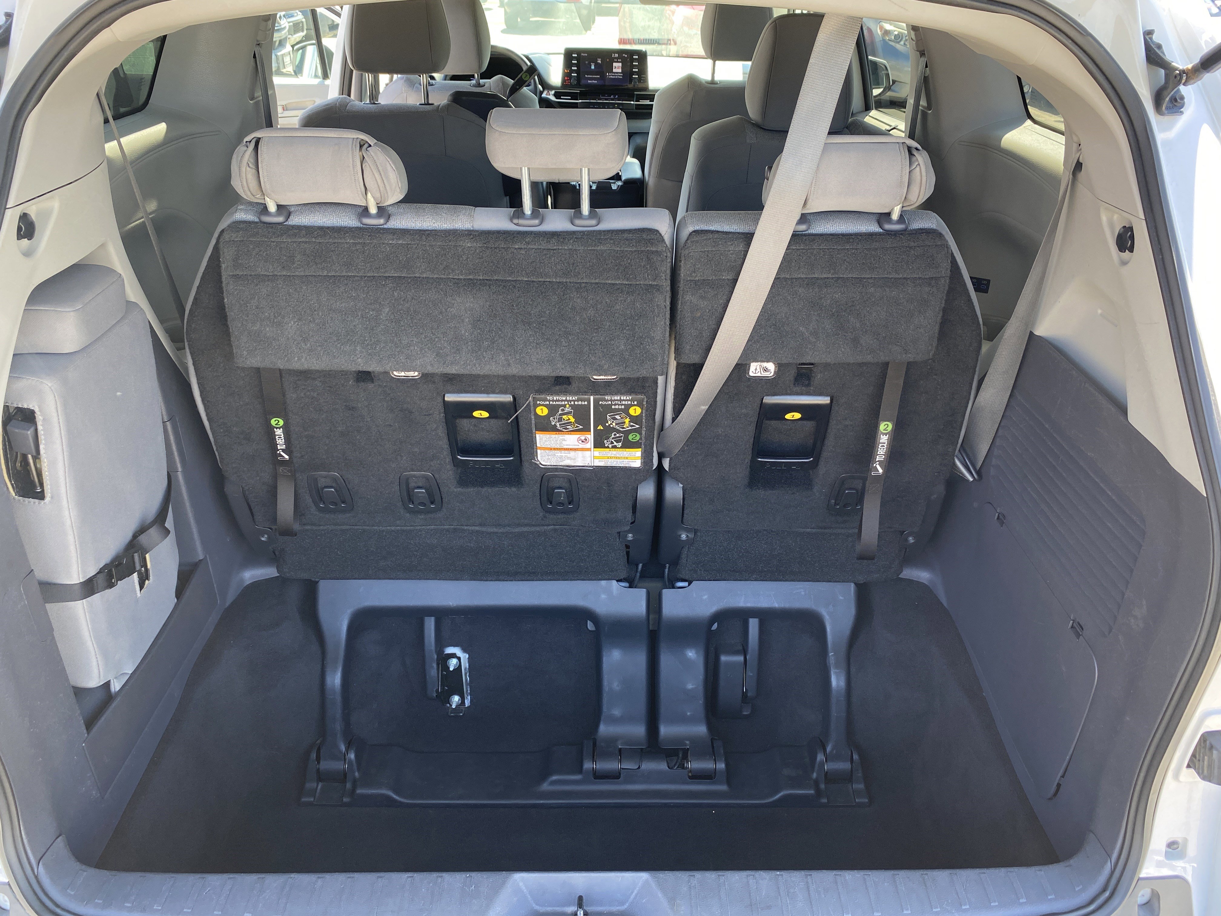 Used 2021 Toyota Sienna LE image 17