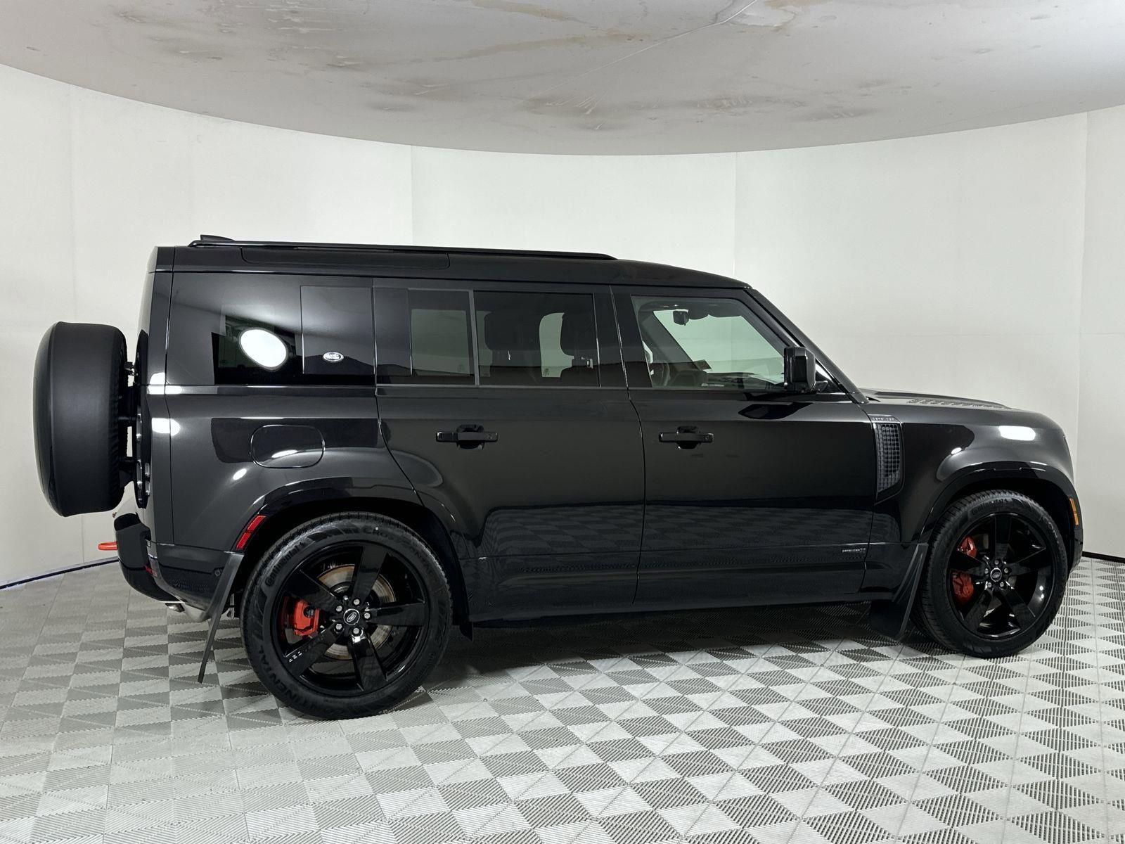 Certified 2024 Land Rover Defender 110 X AWD/4WD image 3