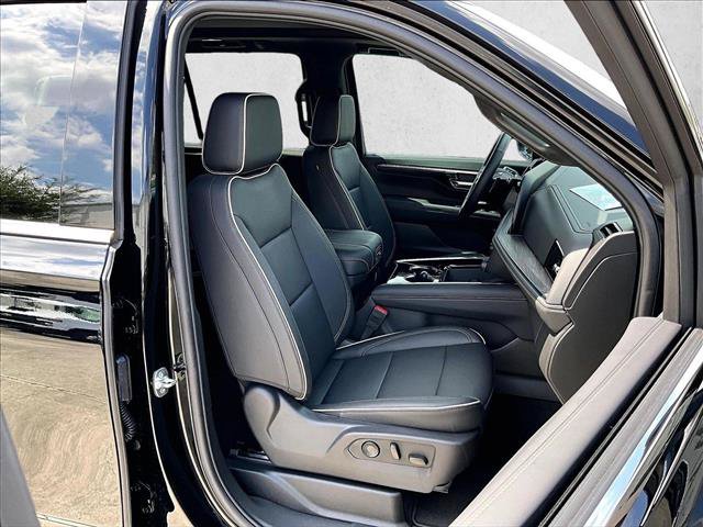 Used 2025 Chevrolet Tahoe Premier w/ Sun And Tow Package AWD/4WD image 9