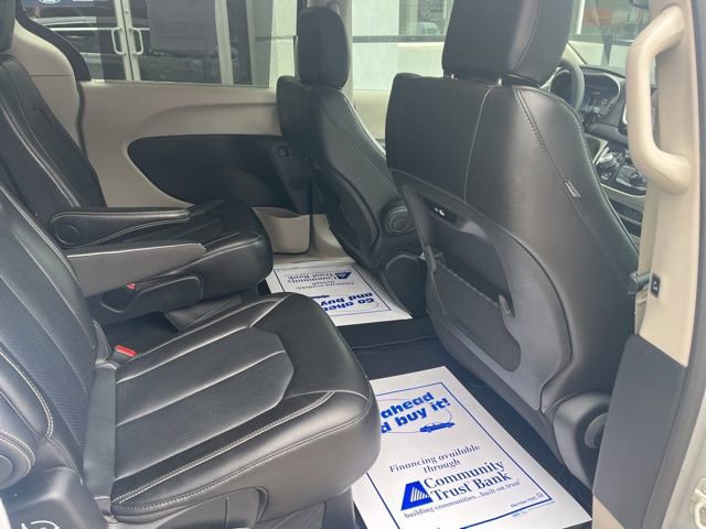 Used 2024 Chrysler Pacifica Touring-L image 46