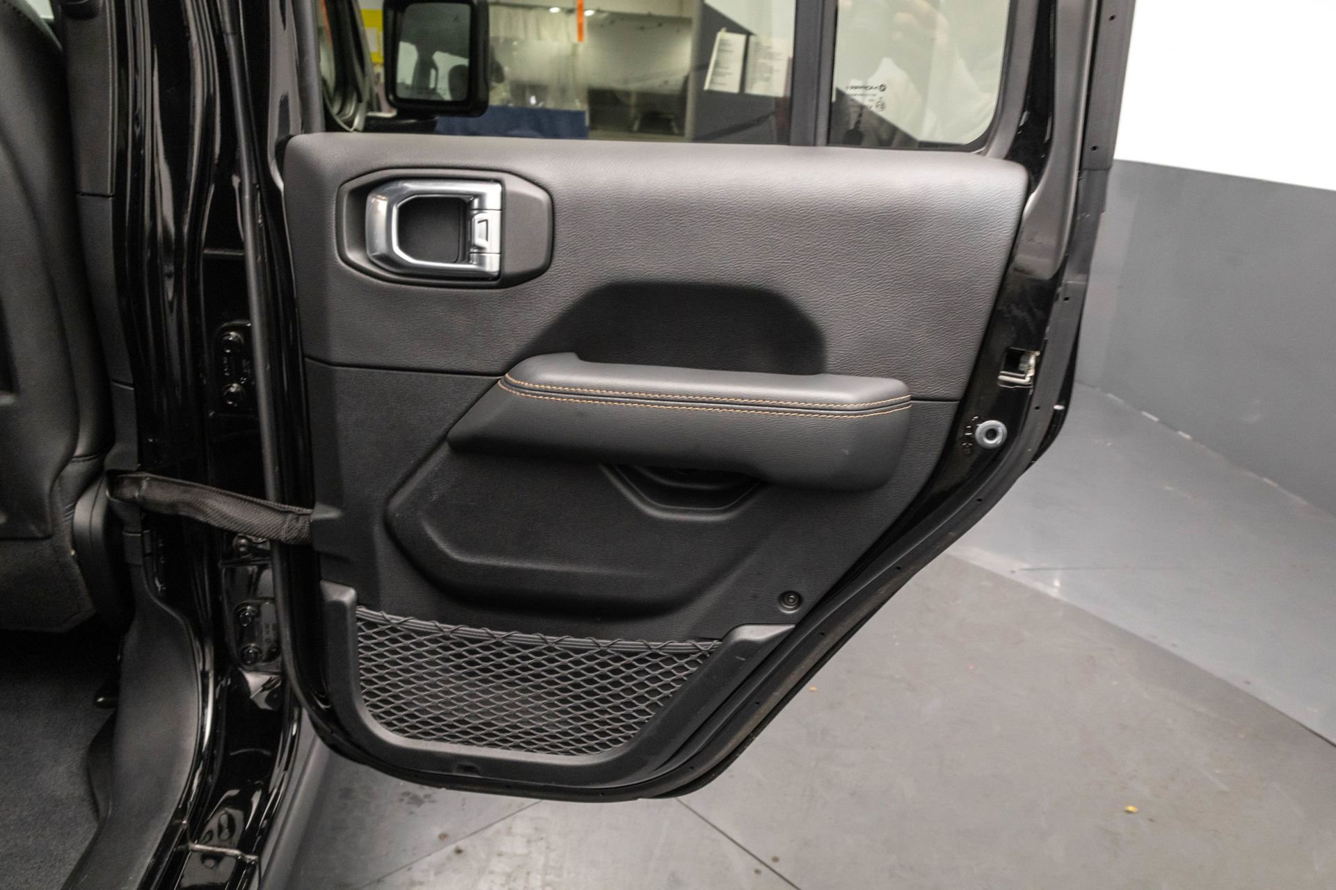 Used 2021 Jeep Wrangler Unlimited Rubicon w/ Trailer Tow Package image 36