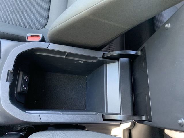 Used 2025 Toyota RAV4 LE AWD/4WD image 26